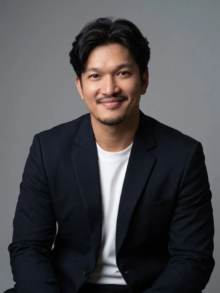 Mr. Dollawat Khoungrasvongsay